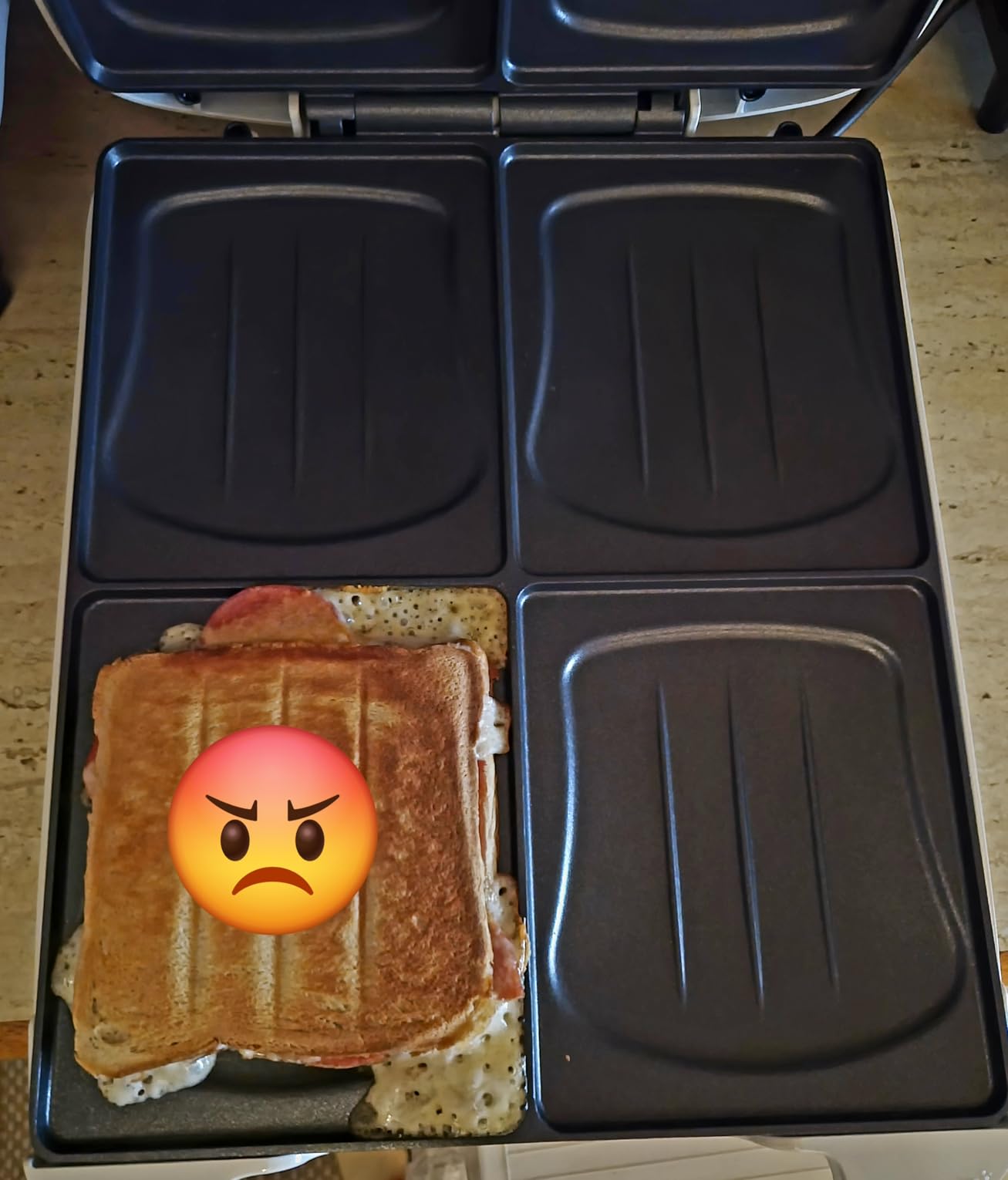 Vier Sandwiches auf einmal