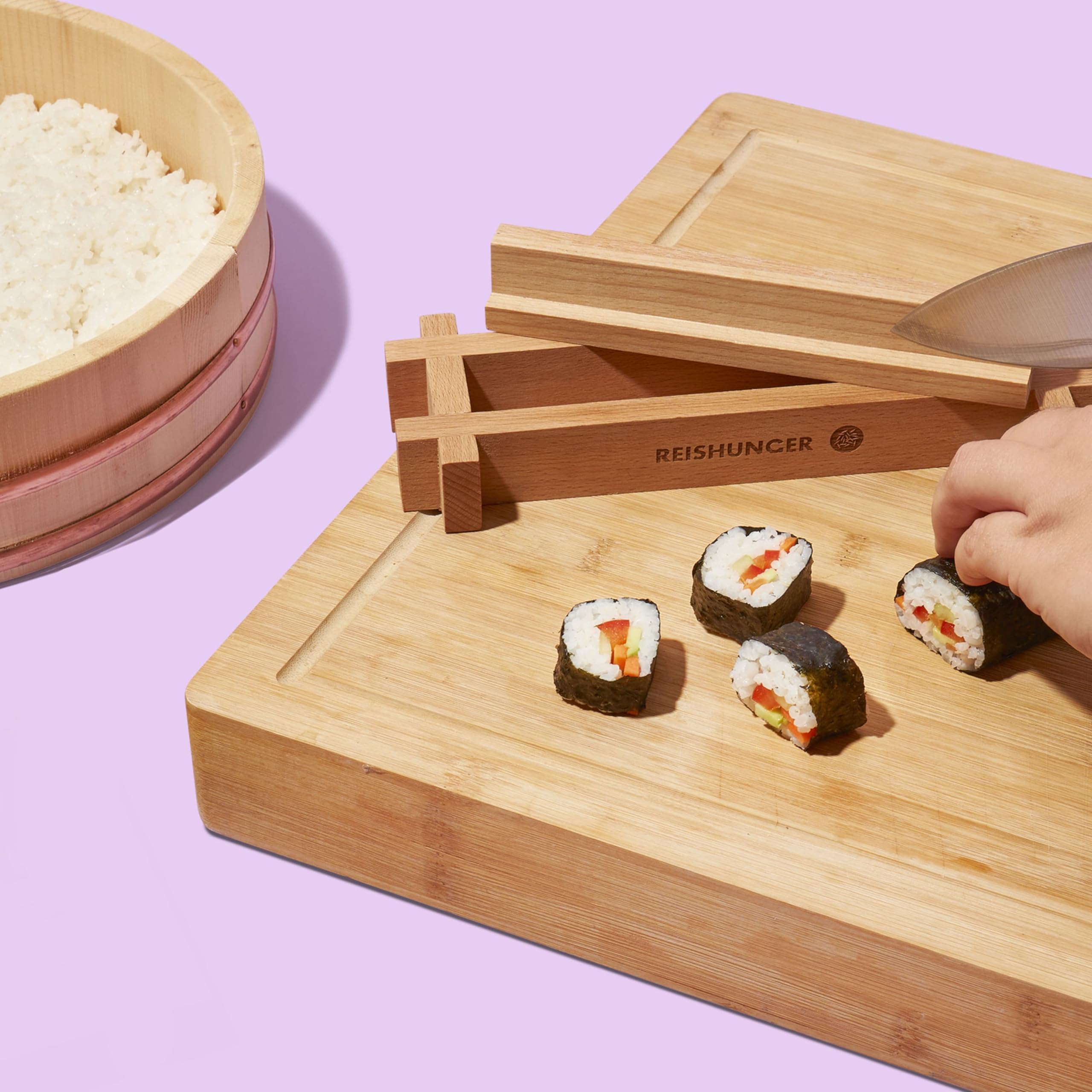 reishunger-sushi-equipment-box-xxl-mit-hangiri-30-cm-und-sushi-maker image 3